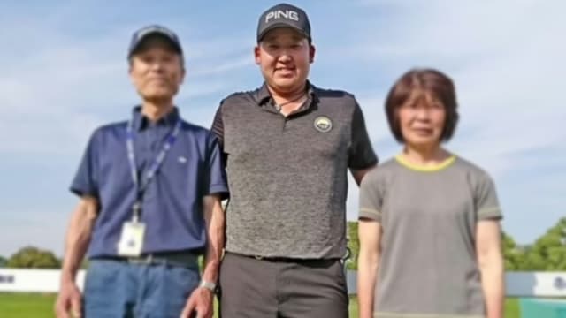 選手の両親を紹介するイメージ画像