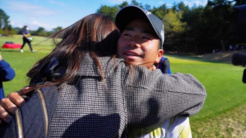 結婚した妻を紹介するイメージ画像