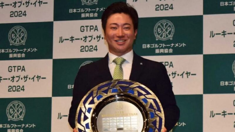 ルーキー・オブ・ザ・イヤーを受賞したことを紹介するイメージ画像